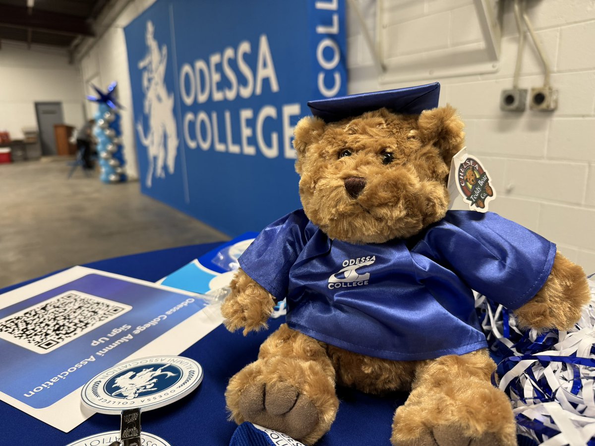 Timothy_L_Clark's tweet photo. It’s the most wonderful time of the year. We celebrate our students, our community, and our future. #OC2025Grad #PositivelyOC https://t.co/bMf3QhR7M7