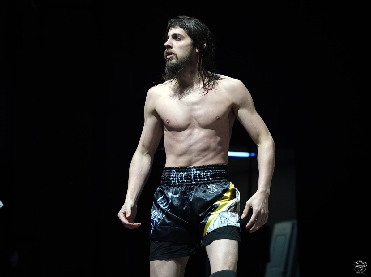 AmberNicoPhoto's tweet photo. Alec Price at Joey Janela’s Spring Break in Las Vegas, NV #gcw #thecollective2025 #joeyjanelasspringbreak #indiewrestling  #maniaweekend #maniaweek #wrestling #wrestlingmedia #wrestlingfan #wrestlingfans #femalephotographer #digitalphotography #ambernicophoto #ambernico #sony #boston #gothgirl #massachusettsphotographer #lasvegas #alecprice