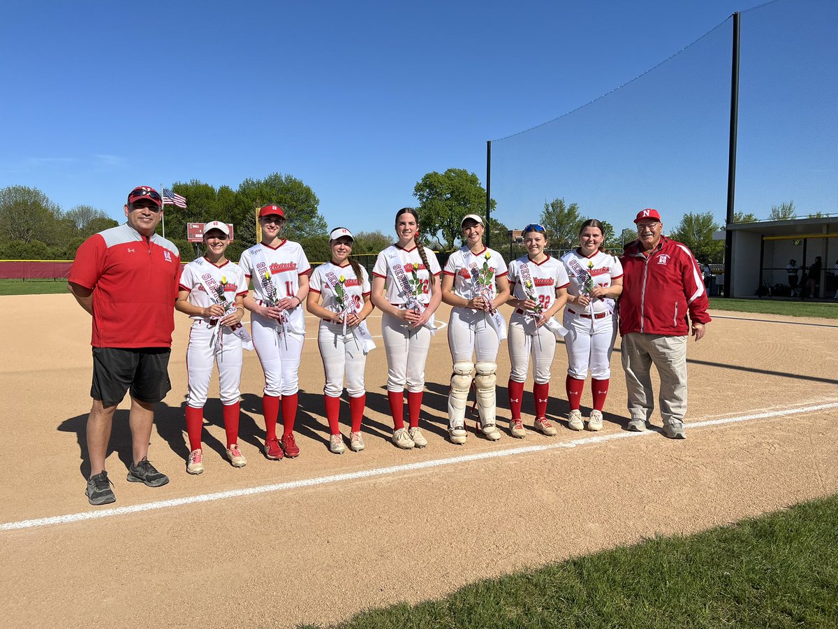 It’s a beautiful night at Knoch to celebrate the softball seniors! Terrific event! <a href="/NCHSOFFICIAL/">Naperville Central</a> <a href="/JThornton_NCHS/">Jackie Thornton</a> <a href="/jplackettNCHS/">Jeff Plackett</a>