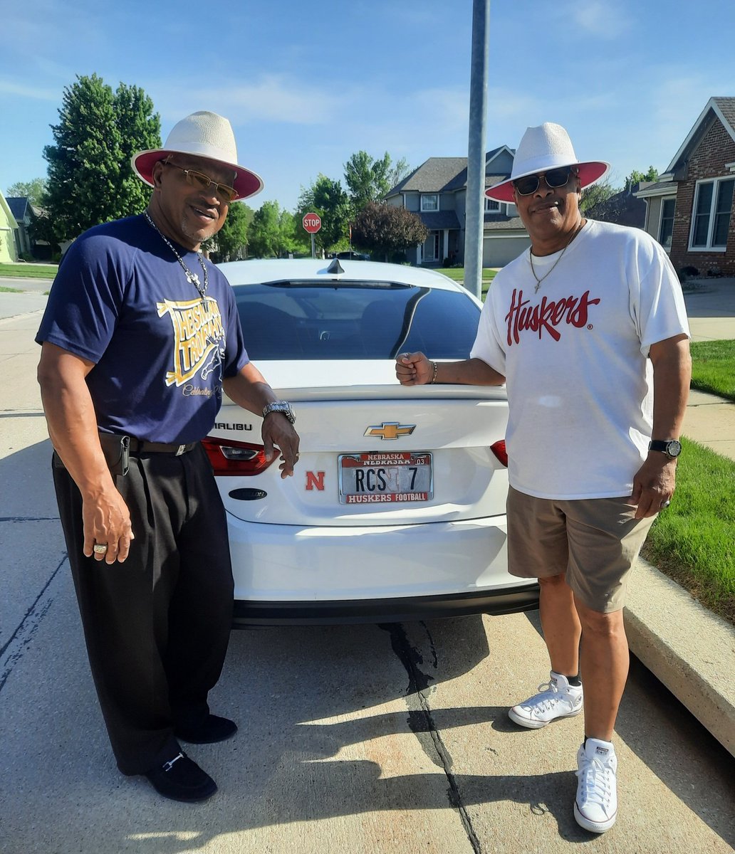 RickyCSimmons's tweet image. "Frick & Frack" Back at it again! Big S/O to my Former Husker Teammate & Heisman Trophy Winner Mike Rozier for supporting the RCS Triumph Inc Foundation. If you want to donate click on this link: RickyCSimmons.com/donate Stay Humble! Happy as always! #LookLikeSomebody