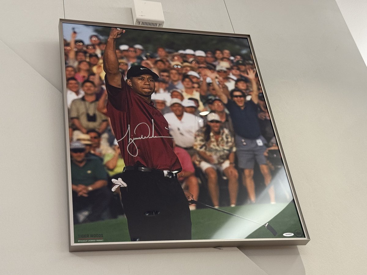 mint_d_tokyo's tweet image. ⛳ タイガー・ウッズ選手の直筆サイン入りフォト ⛳

販売中です！

史上最強のゴルファーと称されています🏆✨

気になる方は是非ミント大丸東京店まで♫

#TheMasters #ゴルフ