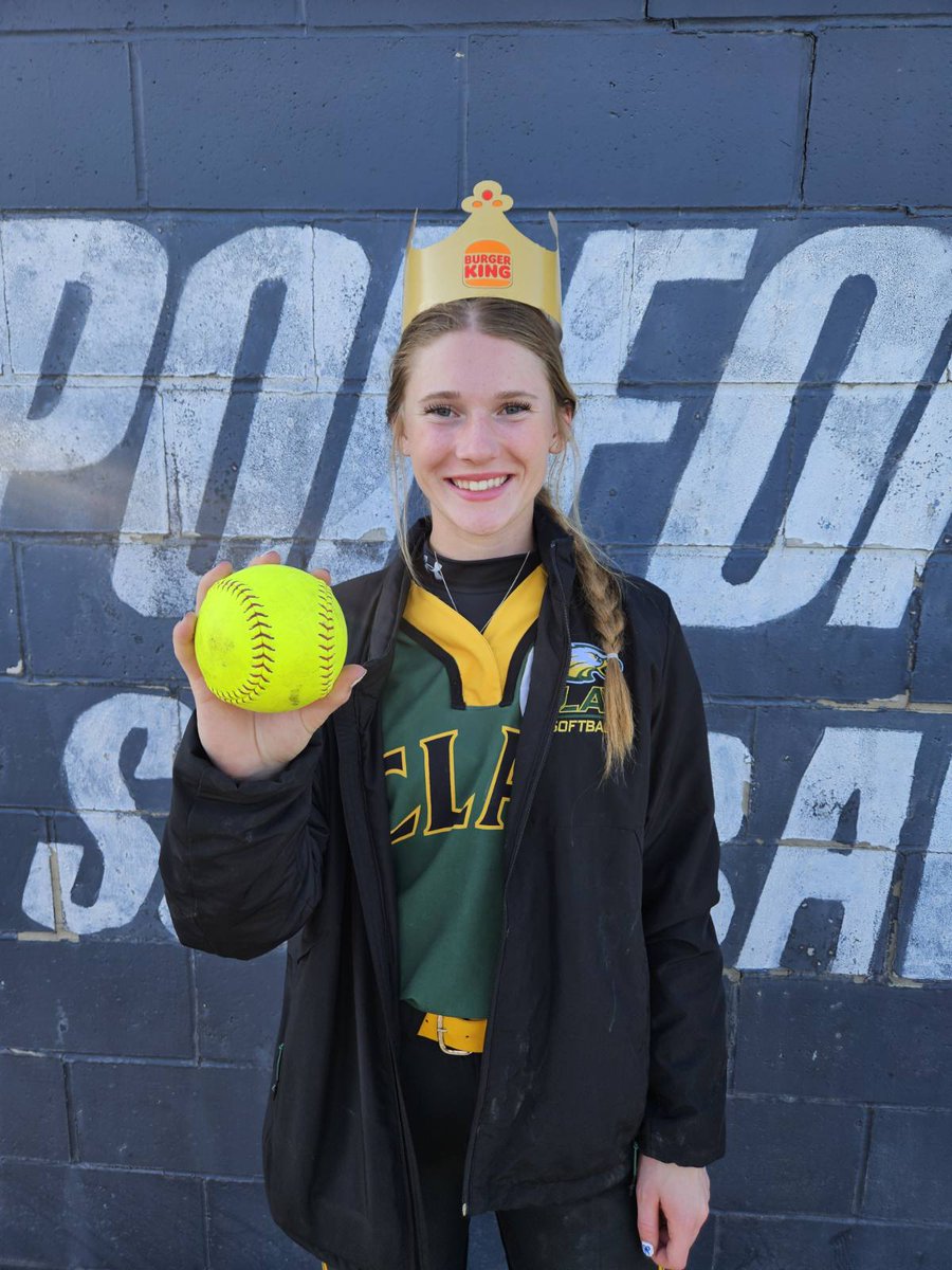 ClaySoftball's tweet photo. Liv earns the longest drive award with a 2-run 💣 at Napoleon. Eagles record the dub!
@clayathletics @ClayHSEagles https://t.co/LxCqLFdxwM