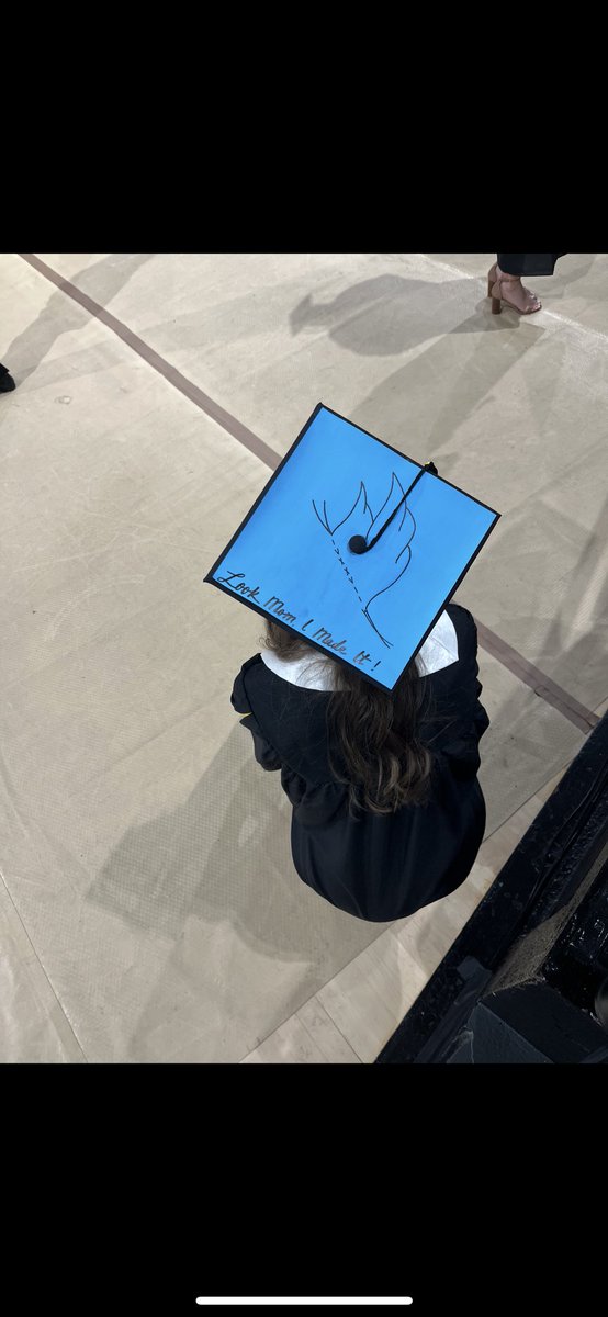 shoutout <a href="/TeamSESH/">BONES</a> and <a href="/BrevinKim/">BREVIN KIM</a> for the grad cap inspo💙 the moment i heard LookMom, IMadeIt i knew i was makin it my grad cap