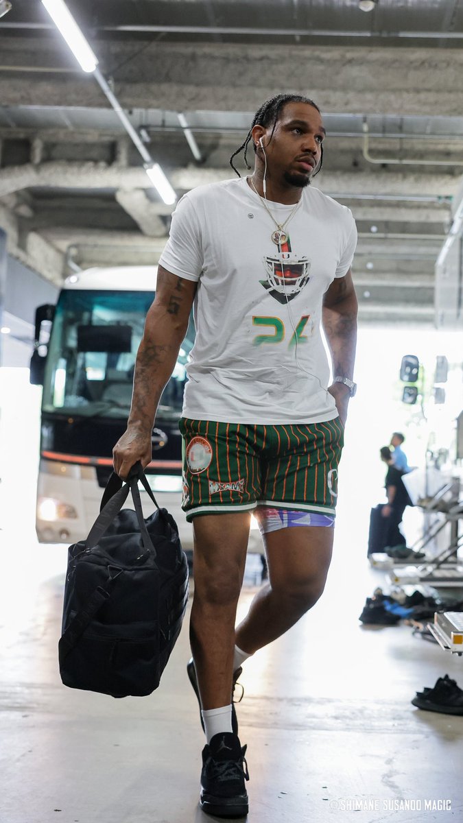 susanoo_m's tweet image. ◤◢◤CS QF 琉球戦 GAME2  ◢◤◢

会場入り🔥

📅5/10(土)15:05 TIP OFF
🆚 #琉球ゴールデンキングス
📍沖縄サントリーアリーナ

📡バスケットLIVEの登録はこちら
stn.mb.softbank.jp/R2J2F
📡バスケットLIVEの視聴はこちら
basketball.mb.softbank.jp/lives/503890/?…

━━━━━━━━━━━━━━━━━━━━…