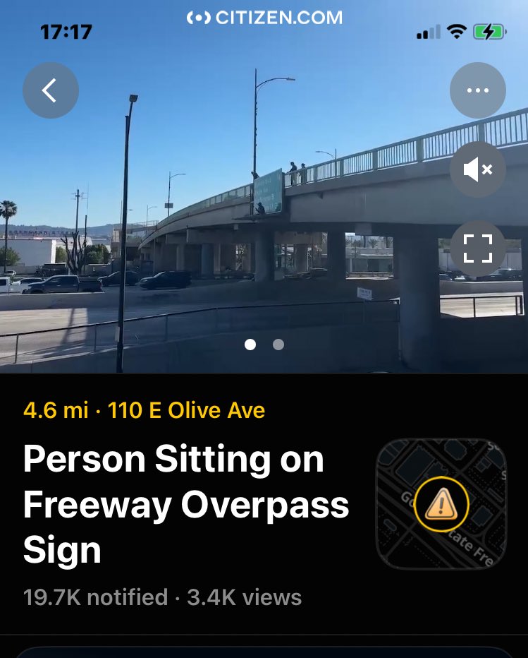 crixlee's tweet photo. SIGNAL BOOST: BURBANK
So if you’re currently on the freeway and wondering why it’s not moving, this is why.
(Near Verdugo exit)
#LA #MyDayInLA #Freeway https://t.co/wgVf2FYWI5