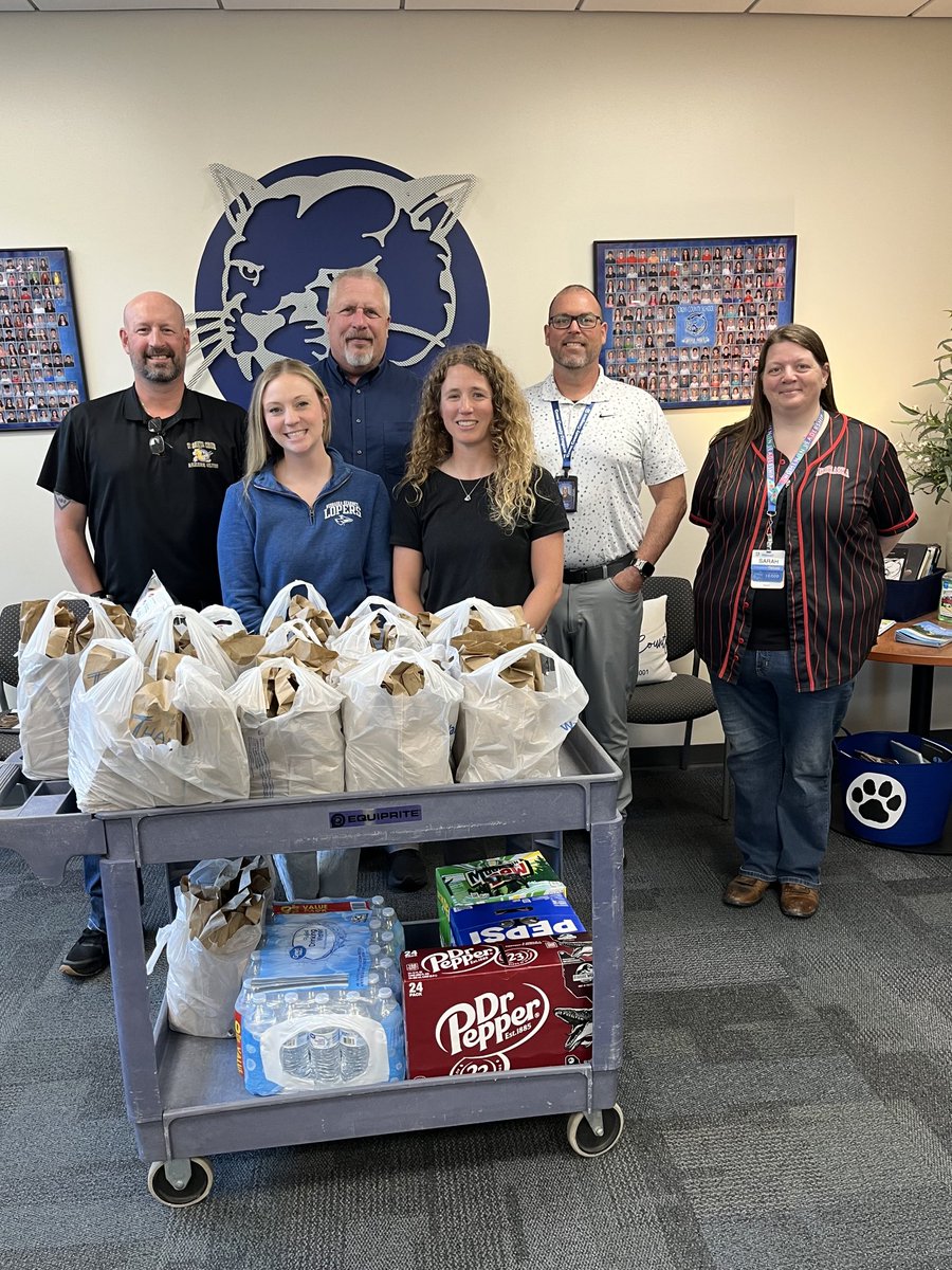 Shoutout to Walmart for providing a great bag of goodies for each teacher at Cross County! ⁦<a href="/Walmart/">Walmart</a>⁩   ⁦<a href="/CrossCounty1/">Cross County</a>⁩ #teacherappreciation ⁦