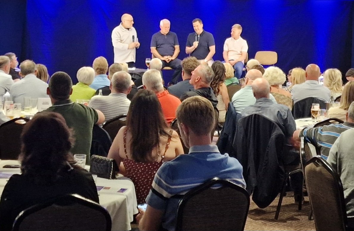𝗚𝗿𝗮𝗵𝗮𝗺 𝗕𝗮𝗿𝗿𝗼𝘄 
𝗧𝗵𝗶𝘀 𝗜𝘀 𝗬𝗼𝘂𝗿 𝗟𝗶𝗳𝗲 

Great evening, with lots of stories and laughter

#wafc