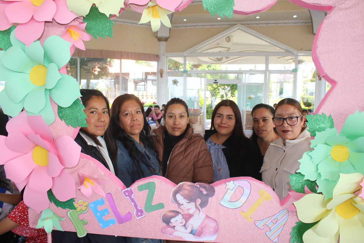 PolyRafiaMX's tweet image. 🌟 En Poly Rafia, SA de CV, celebramos y reconocemos a las mamás que día a día con determinación equilibran su vida personal y laboral. Gracias por ser la guía que ilumina nuestros caminos, el apoyo que nos fortalece y la inspiración que nos impulsa.

#DíaDeLasMadres #10demayo