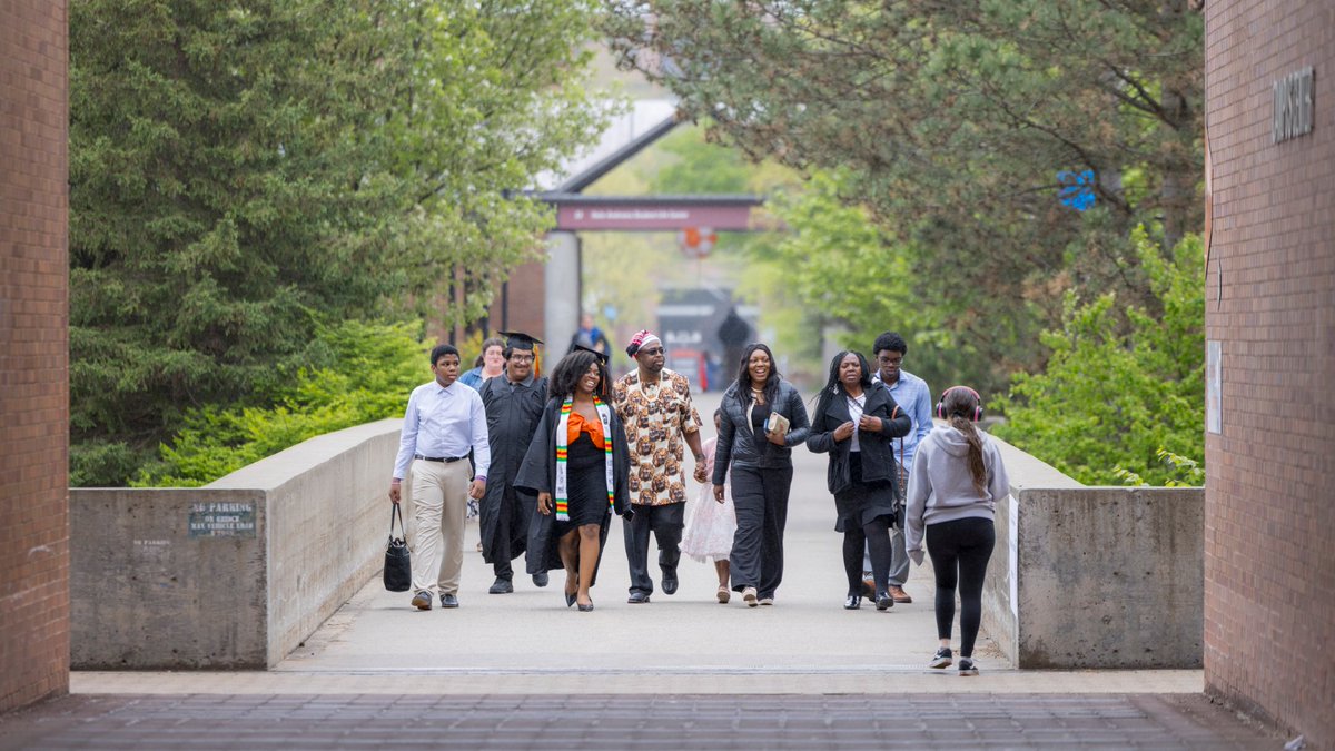RITtigers's tweet photo. Celebrating big achievements with family and friends. #RITGrad
📸: Scott Hamilton and Traci Westcott https://t.co/HZHp22uSAG