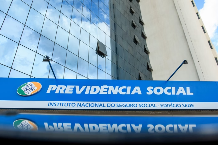 Tweet media