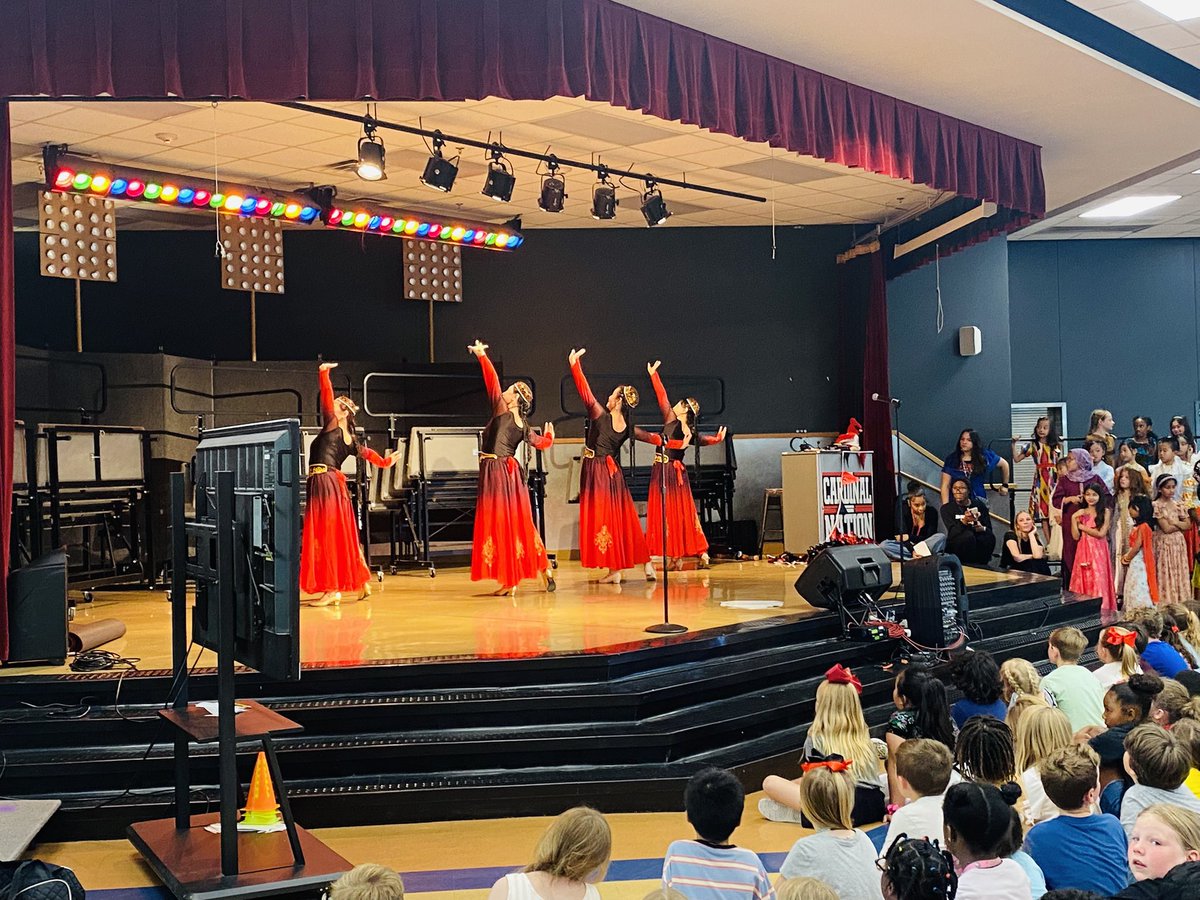 Laleh Olateju tweet media