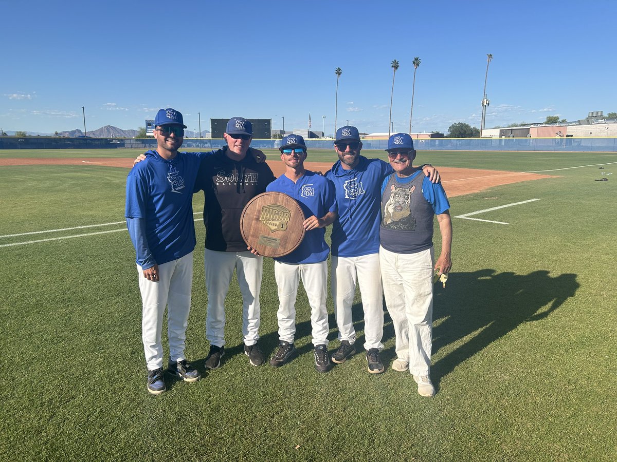 SMCCCougars's tweet image. REGION I DIVISION II CHAMPIONS!! @SoMtnBaseball defeats Pima CC 11-6 to claim its second-straight Regional Title! Bryan Lorenz named Regional MVP!! District Championships this Thursday-Saturday at #SMCC!! More info to come …