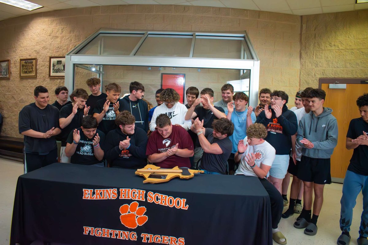 Signing day, let’s go <a href="/FairmontStateFB/">Fairmont State Football</a> <a href="/CoachWeeks76/">Andrew Weeks</a>