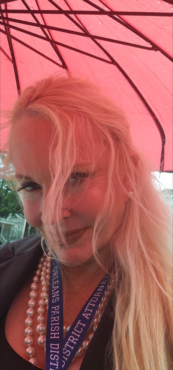 Rainy day in New Orleans 
Headed home from work
🥰