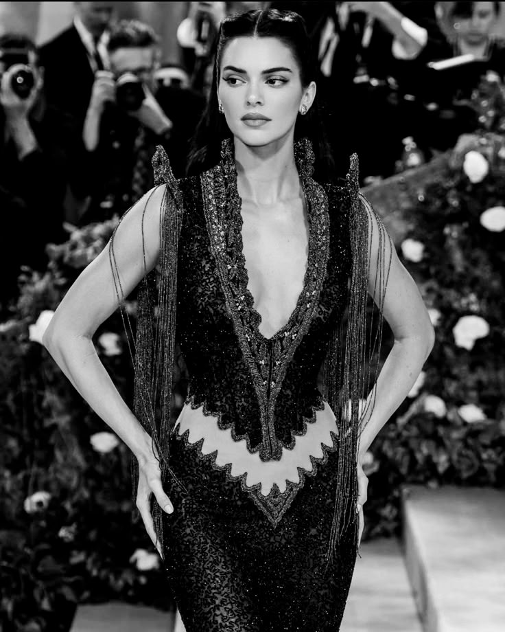 NovahAccess's tweet image. 𝐍𝖾𝗐 𝐔𝗉𝖽𝖺𝗍𝖾 › © 𝐎𝖿𝖿𝗂𝖼𝗂𝖺𝗅 ᴿᴾ 𝐀𝖼𝖼𝗈𝗎𝗇𝗍
 𝟚𝟘𝟚𝟝 • 𝗉𝗈𝗌𝗍𝖾𝖽 𝗈𝗇 𝗍𝗐𝗂𝗍𝗍𝖾𝗋!
📽️ › 𝗍𝖺𝗀: #TheErasMetRP

𝗞𝗮𝗶 𝗥𝗶𝘃𝗶𝗲́𝗿𝗲 (@lueurpure ) has just arrived at the Metropolitan Museum in New York for the Eras Met dressed designed by A. McQueen.