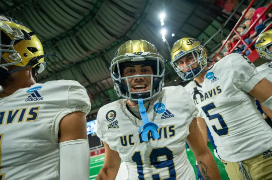 UC Davis GSM (@ucdavismba) on Twitter photo 🏈🏀 From the field to the classroom: 21 Aggie student-athletes are pursuing grad business degrees at UC Davis GSM—including 12 Master of Management football players! We’re proud to elevate the next generation of athlete-leaders. 💪 #AggiePride #UCDavisGSM #GoAgs <a href="/ucdavisaggies/">UC Davis Athletics</a> 🏈🏀 From the field to the classroom: 21 Aggie student-athletes are pursuing grad business degrees at UC Davis GSM—including 12 Master of Management football players! We’re proud to elevate the next generation of athlete-leaders. 💪 #AggiePride #UCDavisGSM #GoAgs <a href="/ucdavisaggies/">UC Davis Athletics</a>