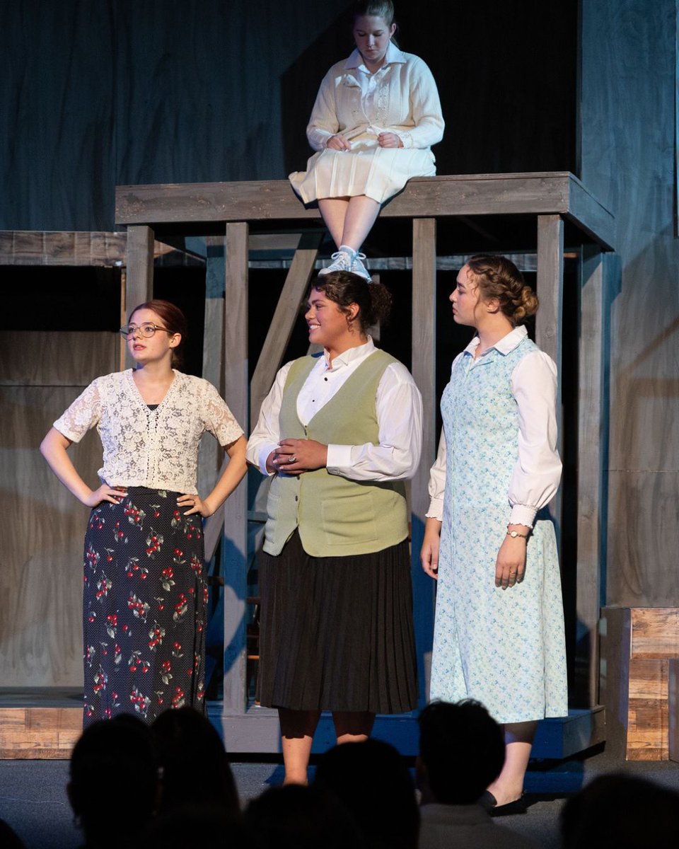 "Our Town" came to life in a magical performance that moved the audience to tears. Our dedicated students poured their hearts into rehearsals, set design, and acting, delivering a truly fantastic show! 🌟🎭 @vcfinearts