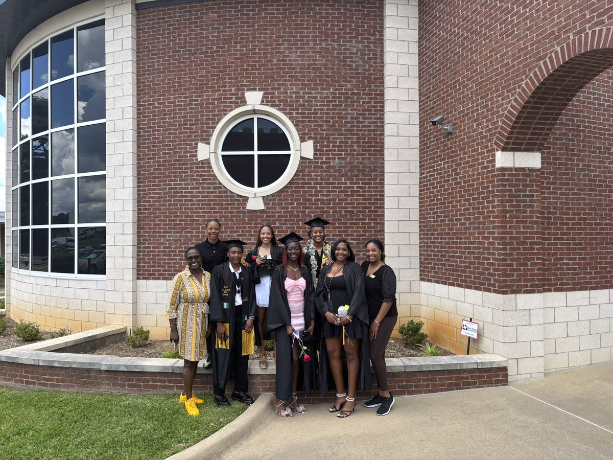 Congrats to our girls… your next chapter awaits you 🥹 #TJCWBB #FeathersUp #JUCO #Alumni