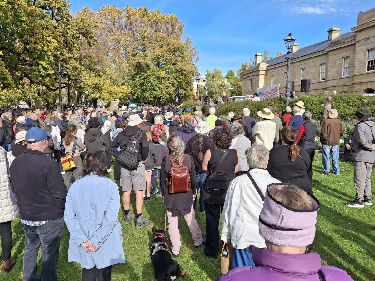 Tasmanian writer Richard Flanagan berating the Tasmanian Government over selling out to the AFL on the stadium.
"You'd find more spine in a jellyfish bloom at Constitution Dock."
#politas