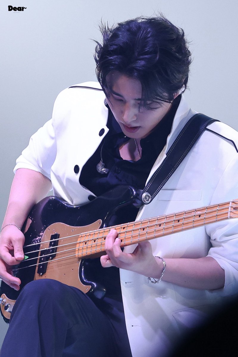 Dearkke's tweet photo. 250509
#데이식스 #DAY6 #YOUNGK #영케이 https://t.co/bOsdOXWjs9