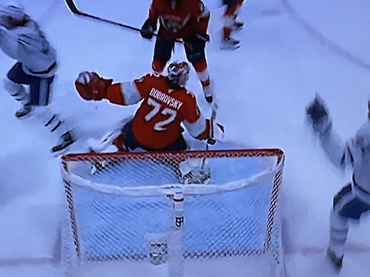 BaichwalABC7's tweet image. Leafs finally get the hustle back but Knies made this play!!