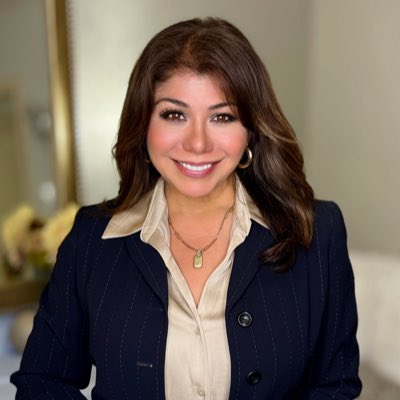 SylviaPraesel's tweet photo. #NewProfilePic https://t.co/ahqYKD9NWq