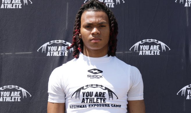 You Are Athlete (@youareathlete) on Twitter photo 2028 ATH Kymore Monroe (<a href="/KymoreMonroe/">KymoreMonroe 👹</a>) out of St. Peter's Prep HS (NJ)
“Natural pass-catcher who can stretch the field or take a short pass the distance. Can be lighting in a bottle when he gets the ball in his hands, creating YAC.” - <a href="/BHoward_11/">Brandon Howard</a> 2028 ATH Kymore Monroe (<a href="/KymoreMonroe/">KymoreMonroe 👹</a>) out of St. Peter's Prep HS (NJ)
“Natural pass-catcher who can stretch the field or take a short pass the distance. Can be lighting in a bottle when he gets the ball in his hands, creating YAC.” - <a href="/BHoward_11/">Brandon Howard</a>