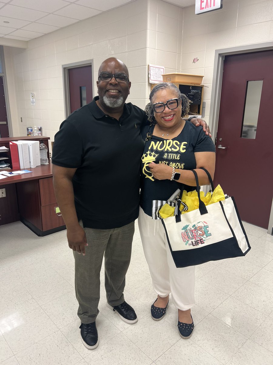 KEC_AISD's tweet image. Celebrating our awesome campus nurse, Nurse Linzy, for all of the wonderful things you do! @LindaLinzy4 @harvey_p1795