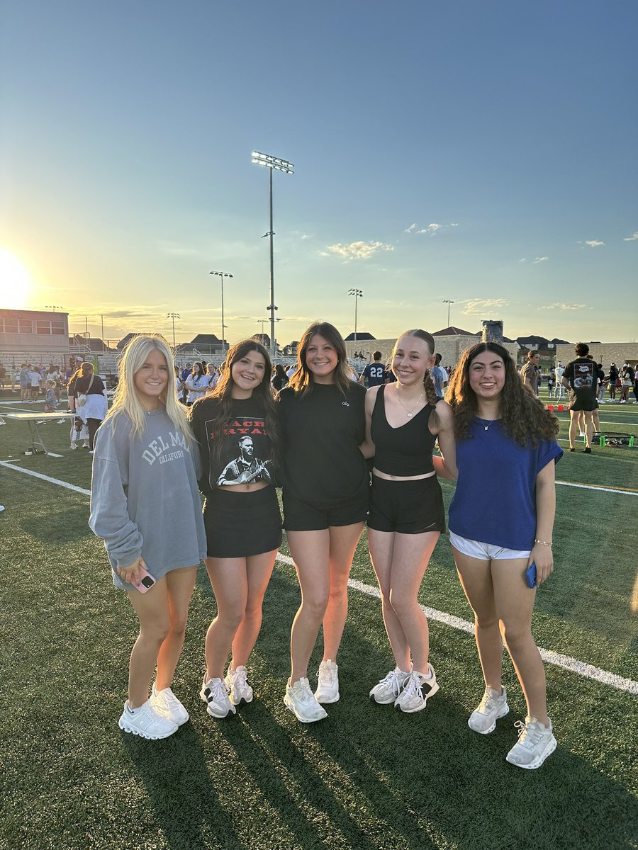 WGHS_VB's tweet photo. Grove Fest 2025 in the books!! We loved seeing everyone get their SpikeBall on and celebrate another amazing year! 🤩💙

swipe to see what’s really at the end of a rainbow #WGVB https://t.co/DSAE827urS