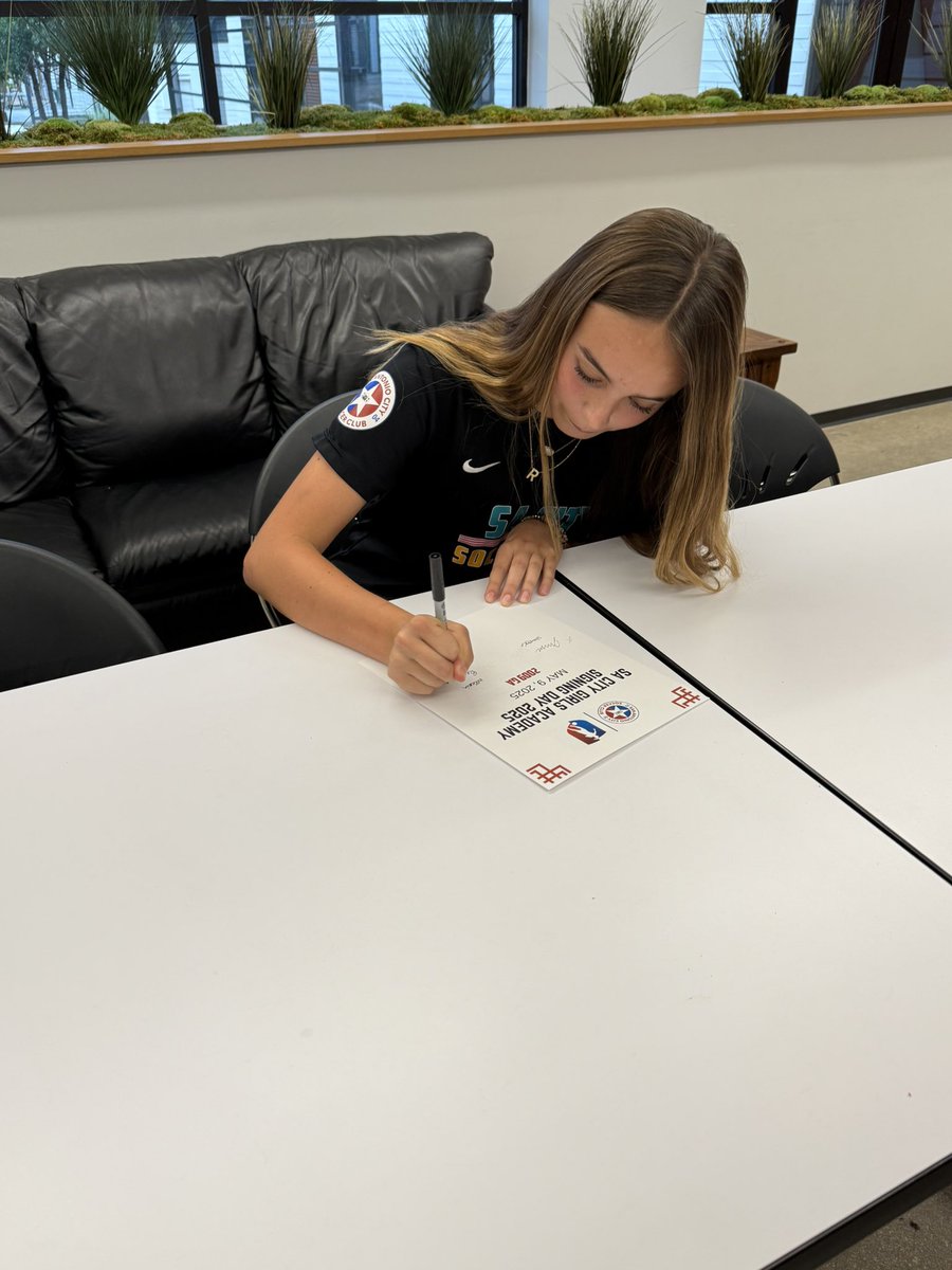 Cant wait for this new upcoming season and to get back on the felid with my teammates! <a href="/soccerislife621/">Roberto Del Toro (Coach Beto)</a> <a href="/sacitysc/">San Antonio City Soccer Club</a> <a href="/PrepSoccerTX/">Prep Soccer Texas</a> <a href="/SACity09GA/">SA City 09 GA</a> <a href="/GAcademyLeague/">Girls Academy</a>