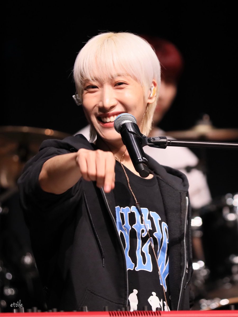 250509 WORLD TOUR in Vancouver
오랜만야🌟

#손동명 #동명 #DONGMYEONG #원위 #ONEWE #위브 #WEVE