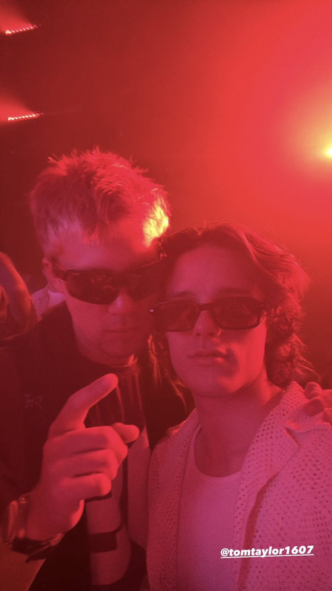 thinkinbj's tweet image. ว้ายยยยแรงมาก ชีเสิร์ฟๆ 
หัวจุ่ม โอบไหล่ จมอก แฟนกันปะ
#TomTaylor #HarryCollett