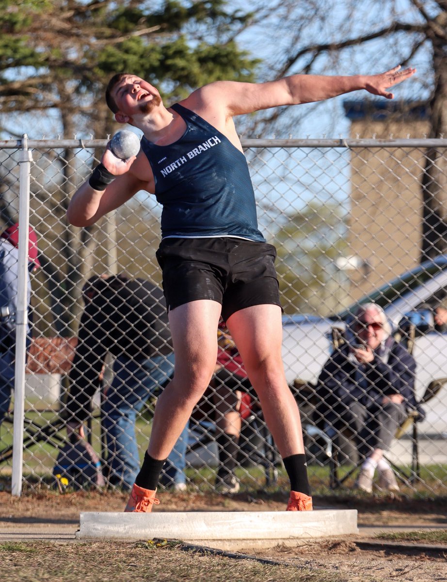 Let's Talk Sports (@letstalksports3) on Twitter photo Hey <a href="/MSU_Football/">Michigan State Football</a> fans, 6-6 270 2026 OT commit <a href="/eli_bickel_26/">Eli Bickel</a> is an absolute unit and killing it in discus and shot put for the spring season.
His top throws this season have been 53 feet, 5.5 inches in shot, and 178 feet, three inches in discus.
#offseasongrind #GoGreen Hey <a href="/MSU_Football/">Michigan State Football</a> fans, 6-6 270 2026 OT commit <a href="/eli_bickel_26/">Eli Bickel</a> is an absolute unit and killing it in discus and shot put for the spring season.
His top throws this season have been 53 feet, 5.5 inches in shot, and 178 feet, three inches in discus.
#offseasongrind #GoGreen