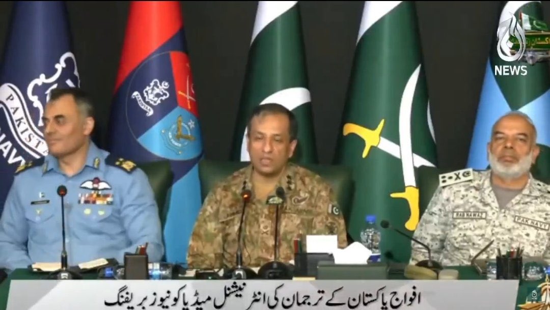 Proud of this trio
Most decent, well-informed and professionals! #PakistanZindabad #PakistanArmy #operationbunyanulmarsoos