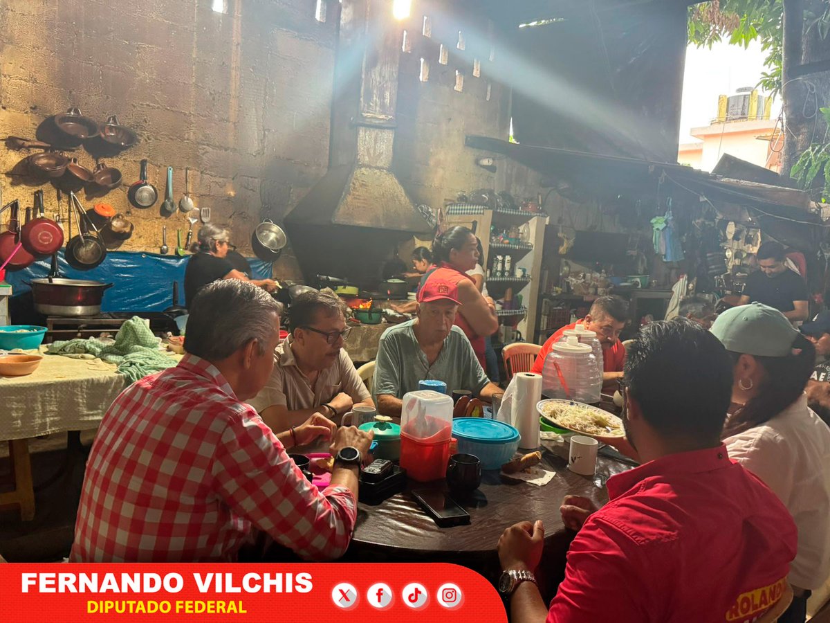 #TiempoDeMujeres l Hoy acompañé a mi amigo Rolando Rodríguez, candidato del #PT a la presidencia municipal de Martínez de la Torre, Veracruz, a visitar a doña Tere, quien representa a las mujeres honestas y trabajadoras de esta maravillosa tierra.

#TodoElPoderAlPueblo