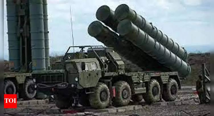 Indians na pahle raffale ki market tabah ki phr isreali drone ab s400 bandar ka hath ma nariyal doge tu yahi anjam hoga..
#IndiaPakistanWar