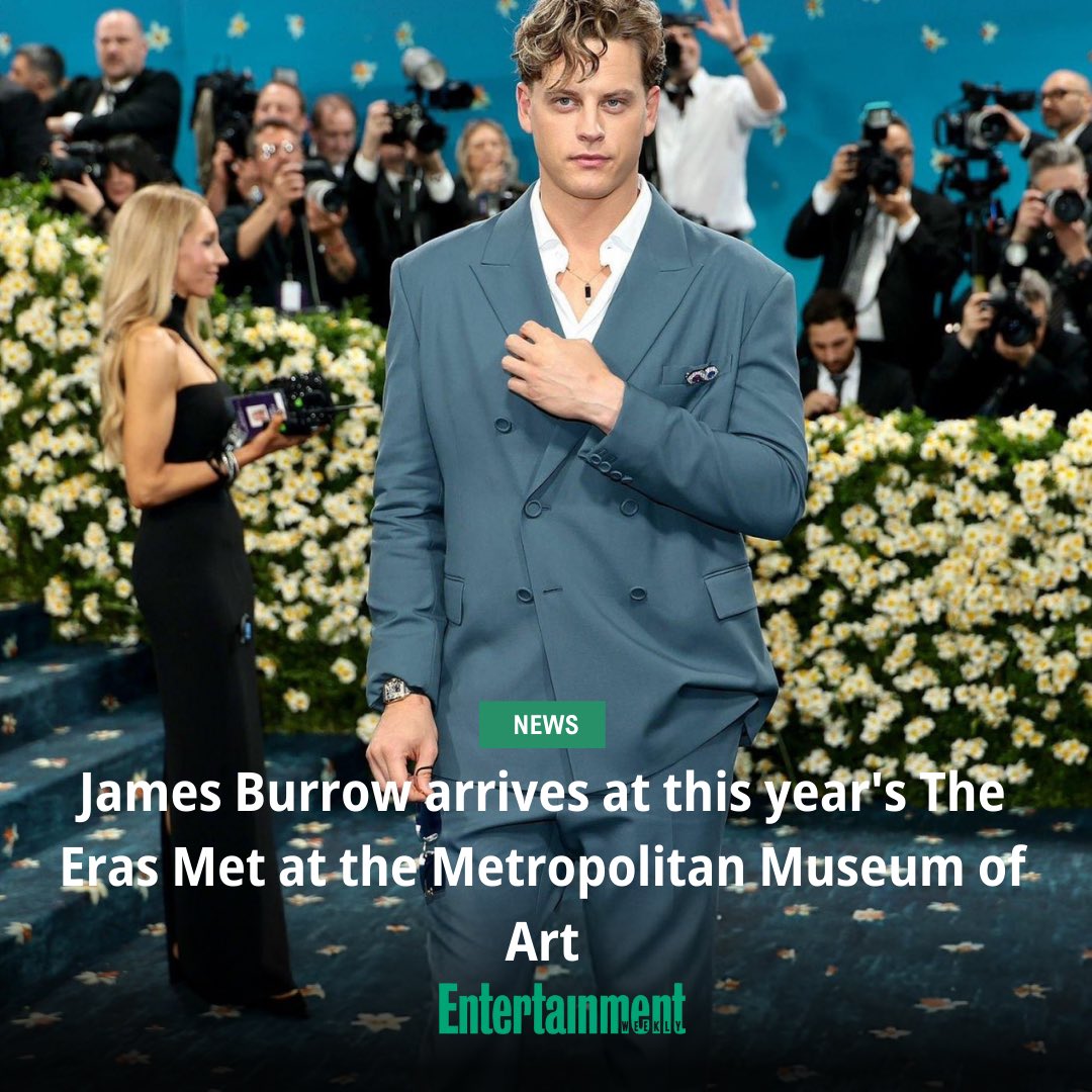 EWUpdatesRP's tweet image. ˓ 🗞️ ˒ 𝗘𝗇t𝗲𝙧t𝖺𝗂𝗇𝗺𝗲𝗇t 𝘞𝗲𝗲𝙠𝗹𝘆 ᴿᴾ
+ content in #EWUpdatesRP
𝗘͟𝘅͟𝗰͟𝗹͟𝘂͟𝘀͟𝗶͟𝘃͟𝗲͟ • Review • Interviews • More

New 𝙐𝙥𝙙𝙖𝙩𝙚!: 𝗝𝗮𝗺𝗲𝘀 𝗕𝘂𝗿𝗿𝗼𝘄 (@frameindey) arrives at this year's @TheErasMetRP at the Metropolitan Museum of Art.