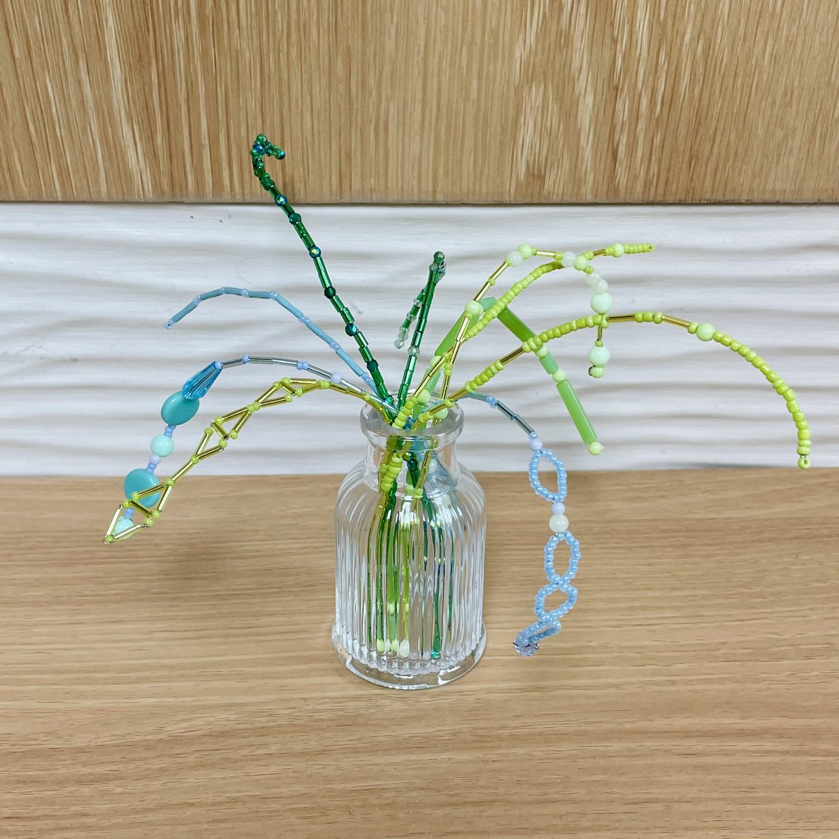 식물비즈 판매합니다. (병까지 세트인 작품입니다.)
미니화병 크기 : 입구폭 1.5 / 높이 7.5 / 지름 4.5
디엠으로 문의주세요!☘️🌿🌱🪴