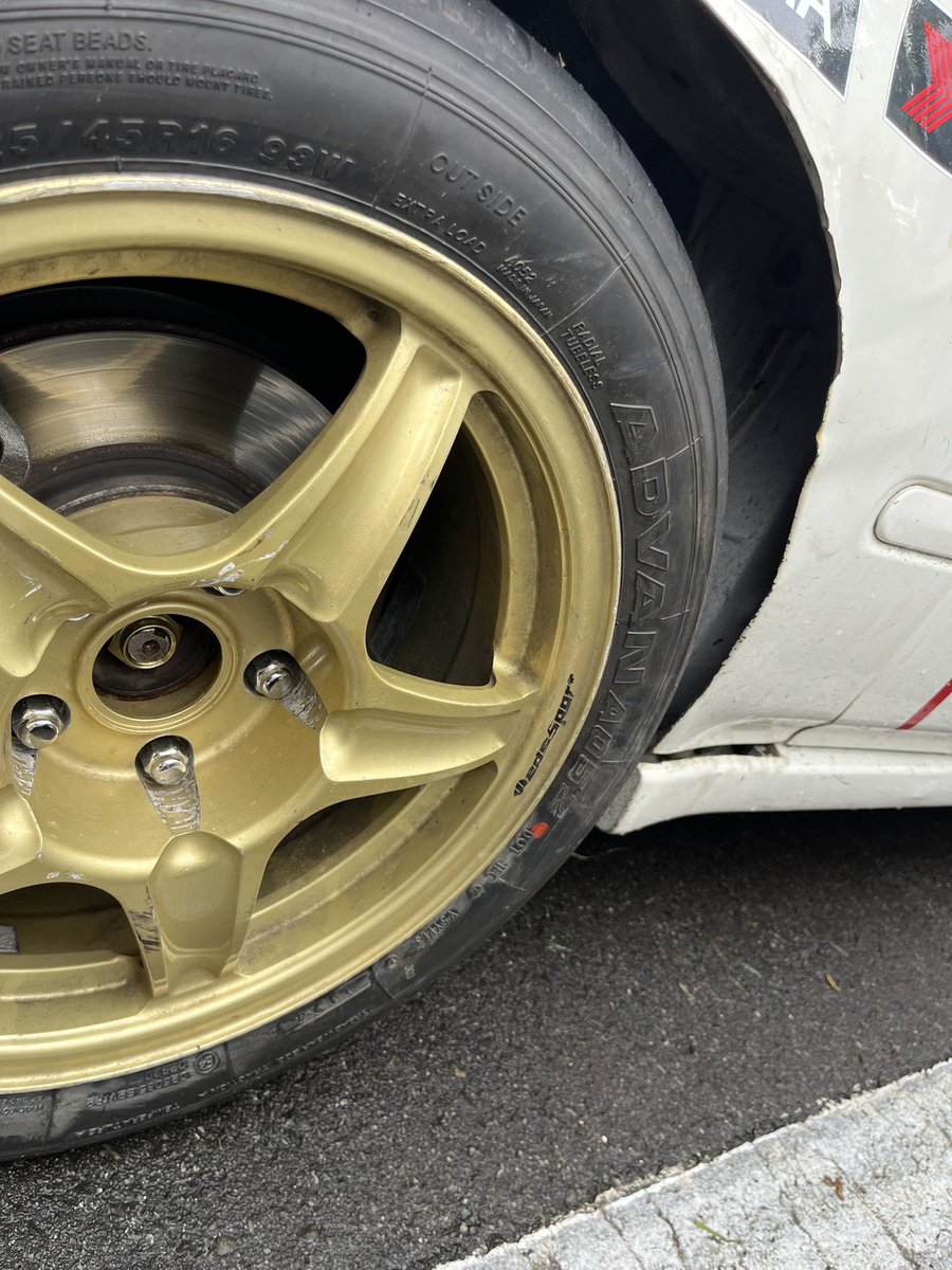 昨年度に引き続き今年度もタイヤガーデン代沢店様より支給いただいたタイヤで大会に臨んでおります！
どんな路面状況でもグリップしてくれるので安心して身を任せられます！
#タイヤガーデン
#ヨコハマ
#ADVAN
#ADVANA052