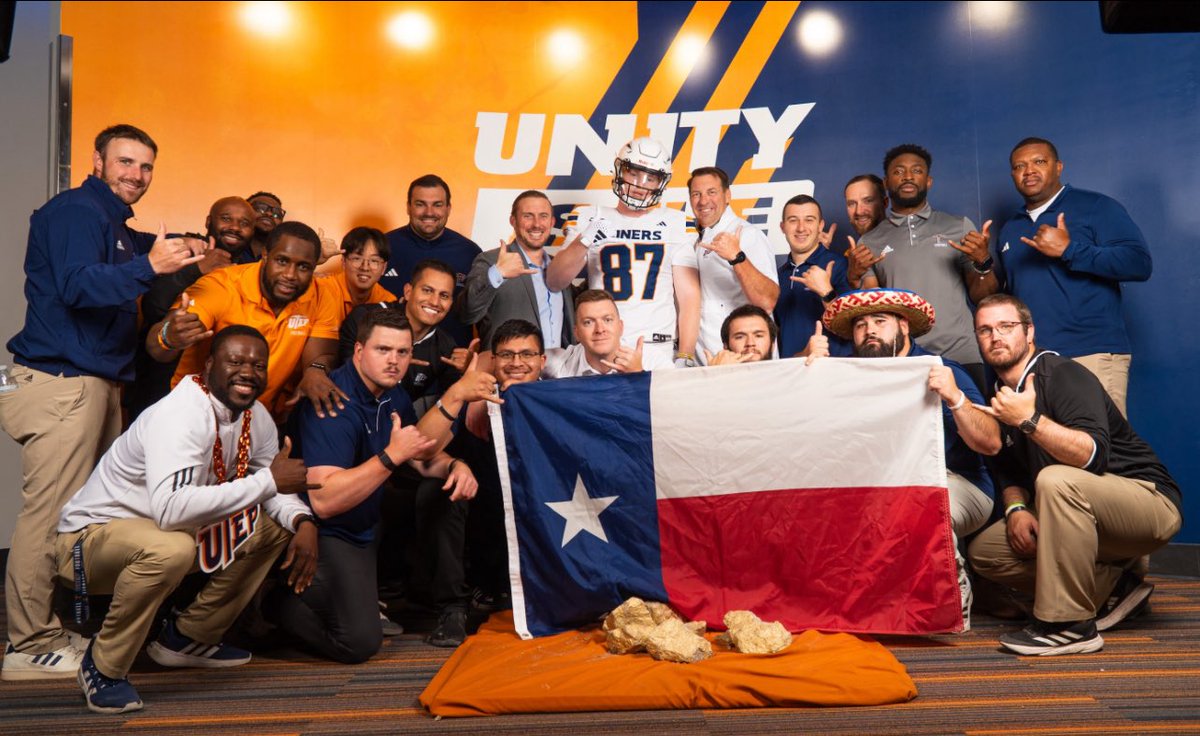 Chance Bell (TE) (@chance_bell12) on Twitter photo Very grateful to announce my first FBS offer after my visit from UTEP!!! Had an amazing time in El Paso and thank you to the entire staff for the warm welcome and hospitality!
<a href="/JoshuaEargle/">Joshua Eargle</a> <a href="/SDmesafootball/">OLYMPIANS</a> <a href="/BallCoachGW/">Gary Watkins Jr</a> <a href="/CoachK_Parker/">Coach Parker</a> <a href="/CoachChevSD/">Coach Chevalier</a> #BALLIN #PicksUp Very grateful to announce my first FBS offer after my visit from UTEP!!! Had an amazing time in El Paso and thank you to the entire staff for the warm welcome and hospitality!
<a href="/JoshuaEargle/">Joshua Eargle</a> <a href="/SDmesafootball/">OLYMPIANS</a> <a href="/BallCoachGW/">Gary Watkins Jr</a> <a href="/CoachK_Parker/">Coach Parker</a> <a href="/CoachChevSD/">Coach Chevalier</a> #BALLIN #PicksUp