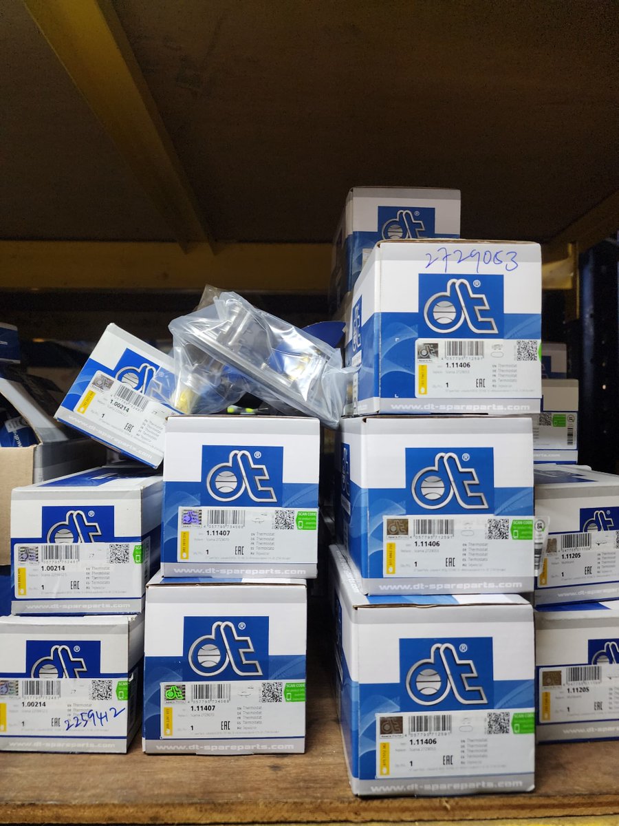ssm_spareparts's tweet image. 🔧 Part of the Day – Thermostat (DT)
We stock 4 types with different temps:
• 1.00214 – 87°C / 80°C
• 1.11406 – 80°C / 87°C
• 1.11407 – 96°C / 89°C
• 1.11205 – 83°C
📞 03-6188 0066 | 📲 WhatsApp +60149137237
#Thermostat #DieselTechnic #TruckParts #CoolingSystem #SSM #LoriTips