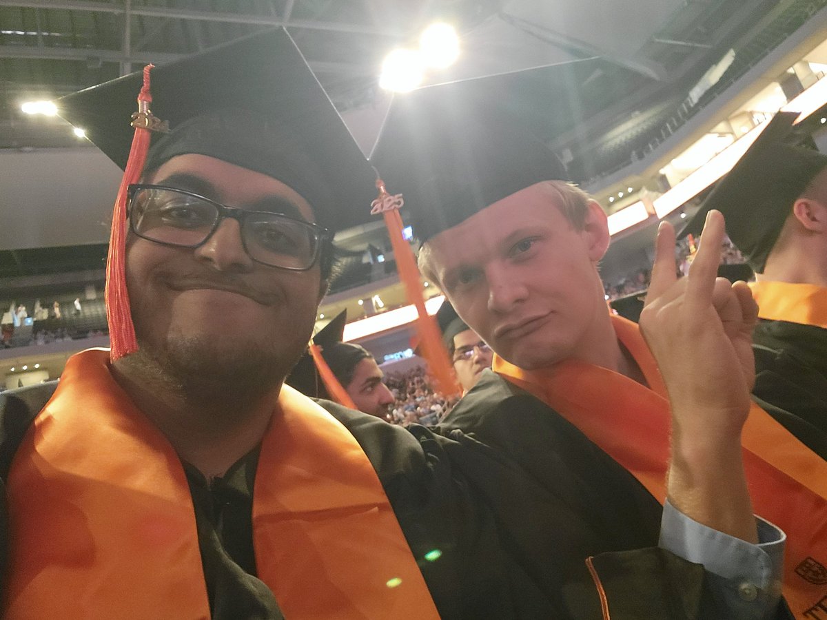 ayan_basu_11's tweet photo. #CockrellGrad https://t.co/UnIMLCkFXK