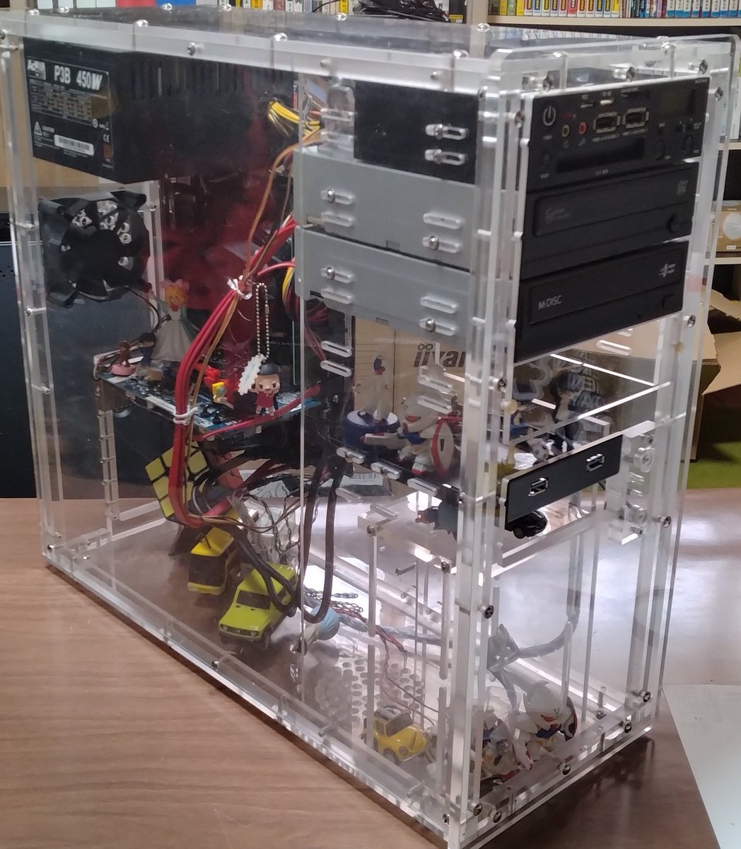conan7sp's tweet photo. ほぼジャンクで組んだPC https://t.co/WgRwZhmMkJ