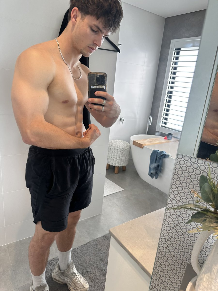 MasterLucaAU's tweet image. You know you’re only good for one thing, giving me your money. Prove it. Tribute now.

#Findom #CashMaster #PayPig #FinancialDomination #ObeyAndPay #BetaBank #AussieFindom