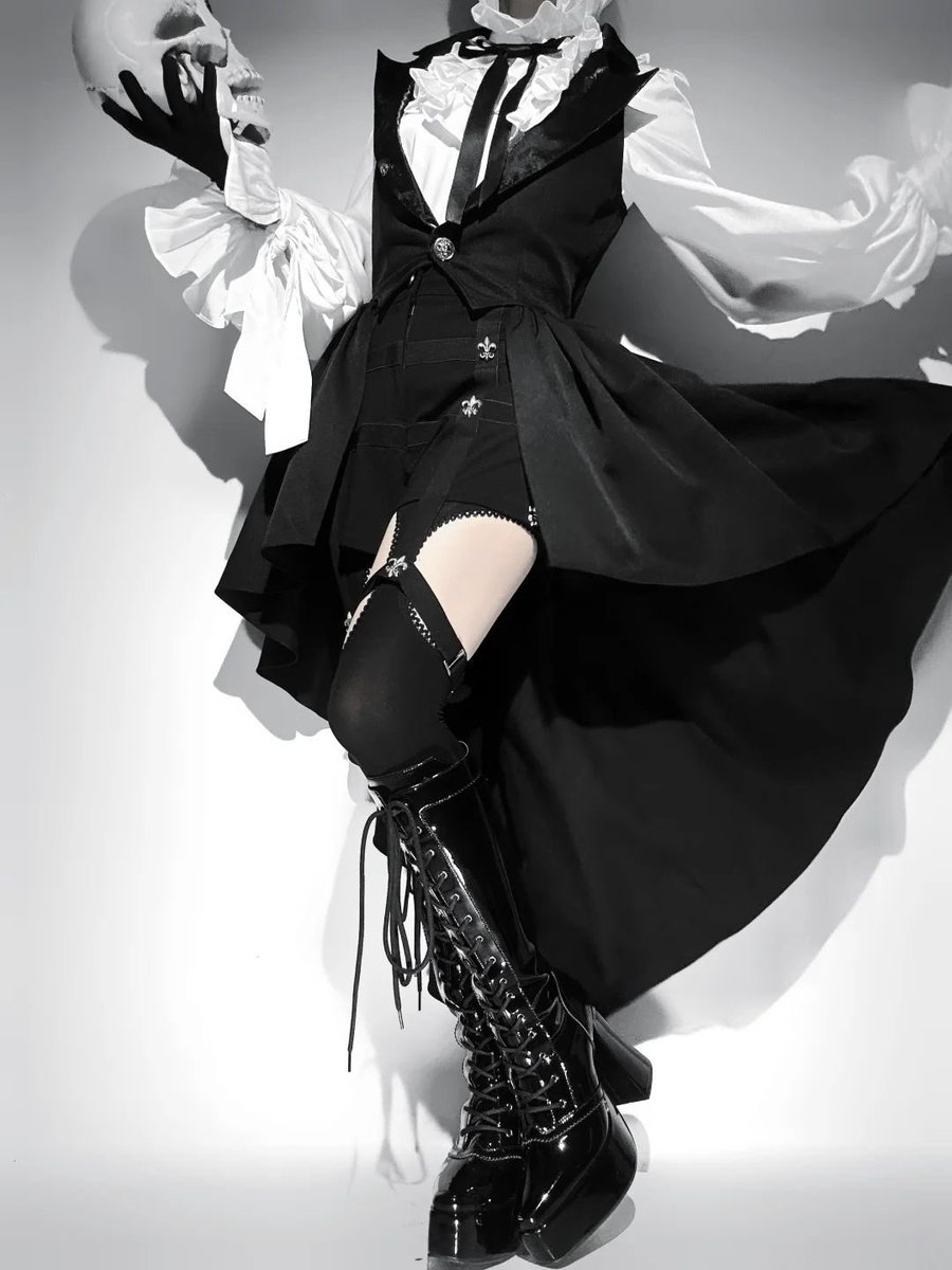 Daily_Nikolai_'s tweet photo. Nikolai in this. Scrumptious! https://t.co/bgykzRroj8