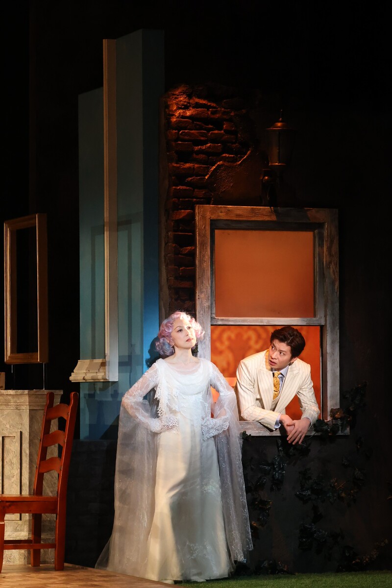 theatergirl_jp's tweet photo. 【レポート】

現在、絶賛上演中の『陽気な幽霊』

#田中圭 主演✨
レポートと舞台写真をお届け📷
📝https://t.co/STX8BRJC4i

「この世界に浸って、幸せな気持ちで帰っていただけたら」

#陽気な幽霊 #若村麻由美 #門脇麦 #天野はな #あめくみちこ #佐藤Ｂ作 #高畑淳子 https://t.co/cuG1pkFgUy