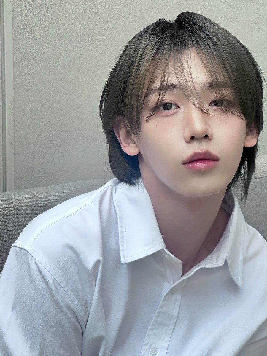 🌧️

#AHOF #아홉
#SHUAIBO #장슈아이보