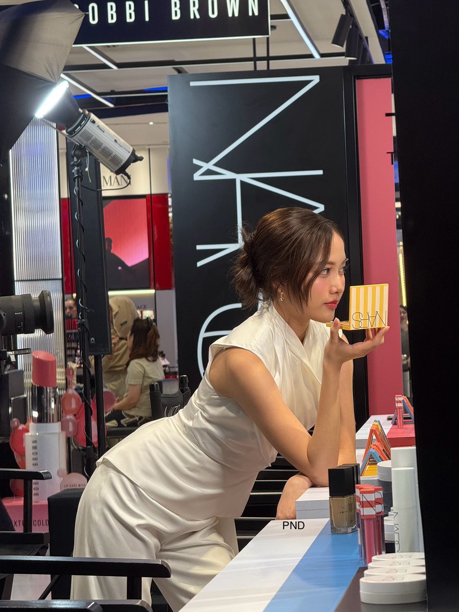 Good morning,

Are we still alive??? 🫠🫠

SAROCHA HOT ESCAPE WITH NARS
#NARSBlushXFreen
#srchafreen