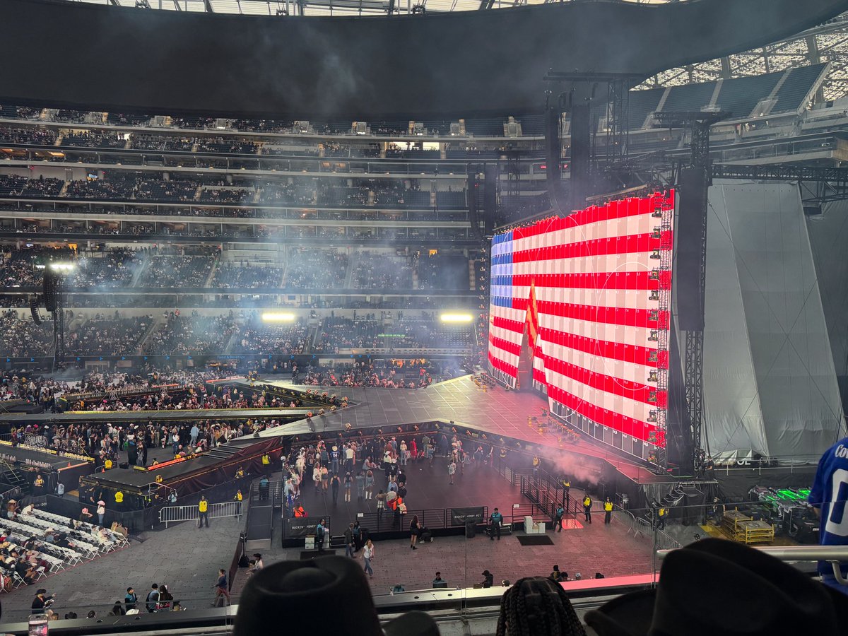 MooreBryan's tweet image. #CowboyCarterTour 🤠🤠🤠