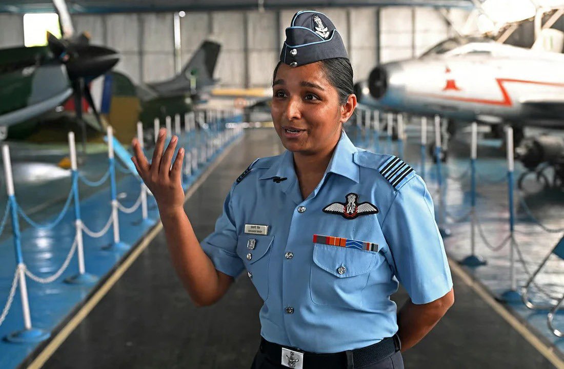 M_AzamAzam's tweet image. Indian Pilot Sq Ldr Shivani Singh arrested by Pakistan in Kotli Azad Kashmir!

#AnotherRafale #PAFResponds